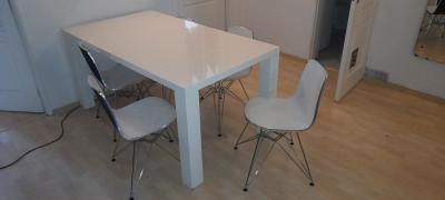 Stůl + 5x židle