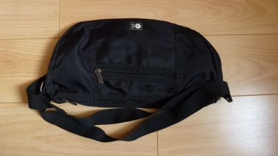 Černá textilní kabelka