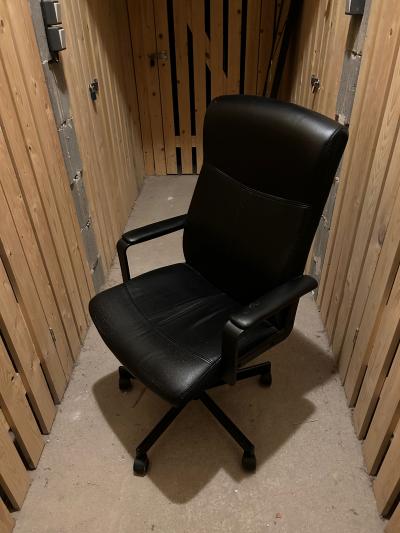 Kancelářská, polohovatelná židle