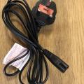 Kabel se speciální koncovkou pro britské zásuvky