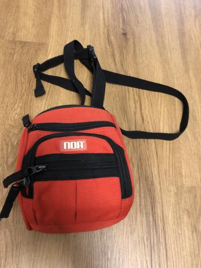 Crossbody brašnička červená na zip