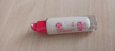 Make up Rimmel 1