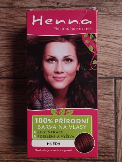 Barva na vlasy Henna