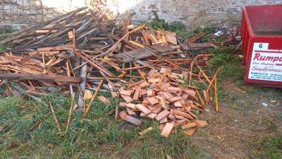 Dřevo za odvoz