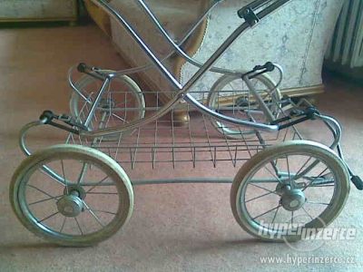 LIBERTA KOČÁREK RETRO 