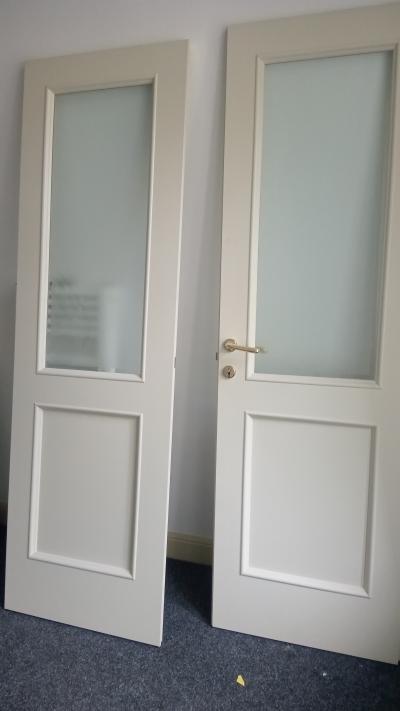 Darujeme dveře (dvojdveře ) prosklené, kvalitní, 65 cm š