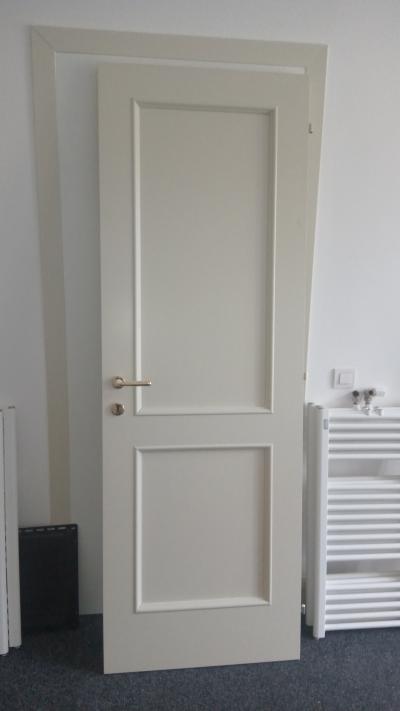 Dřevěné dveře, výška 210 cm, š.70 a 90 cm, levé