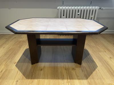 Konferenční stolek