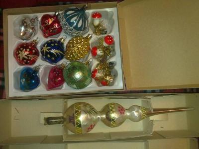 Vánoční ozdoby staré hledám