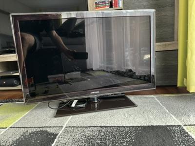 TV Samsung UE32D6100 úhlopříčka 82cm