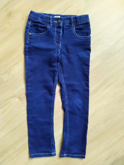 Tmavě modré džíny, vel. 110