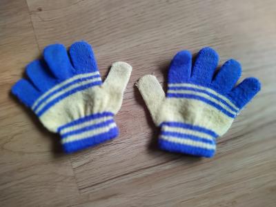 Fialovo-žluté rukavice, 1-1,5 roku????