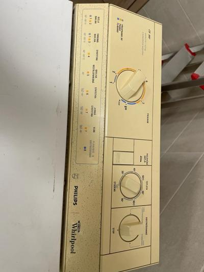 Automatická pračka Whirlpool s horním plněním