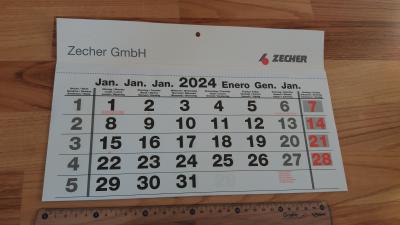 Jednoduchý nástěnný kalendář 2024