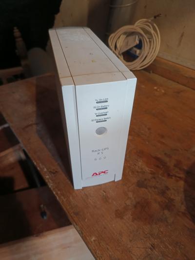 UPS APC 800