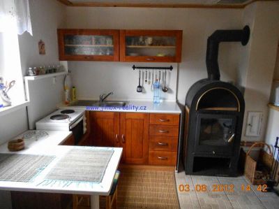 Daruji kuchyňskou linku