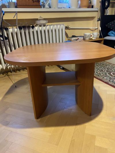 Konferenční stolek s úložnou poličkou, 75x75 cm, výška 51 cm