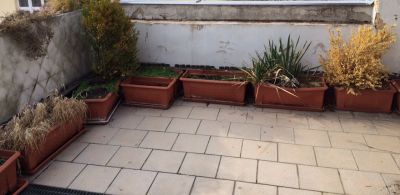 12x velké oranžové truhlíky