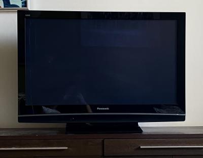 TV- Panasonic Viera 42 (106 cm) - TH-42PX80E