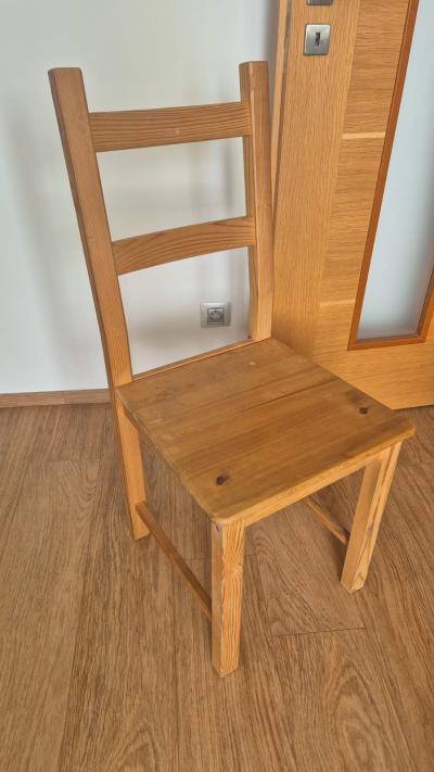 Dřevěná židle IKEA