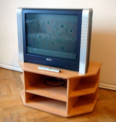 stolek + TV Sony