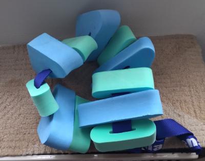 modrozelený plavecký pás pro dítě