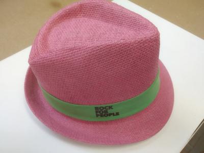 Růžový letní klobouk