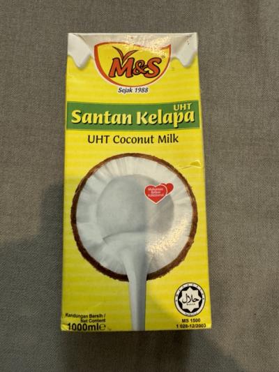 Kokosové mléko - datum spotřeby 22.3.2024 (neotevřené)