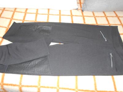 Kalhoty černé