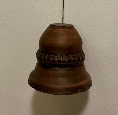 Závěsný keramický zvonek