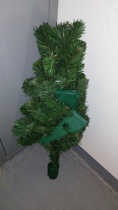 malý umělý vánoční stromeček stromek