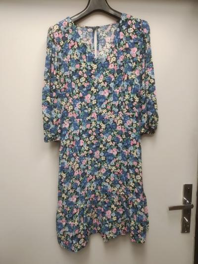 Letní šaty bez podšívky s květinovým vzorem 442024_5clk