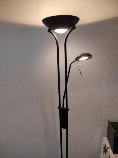 Stojací lampa