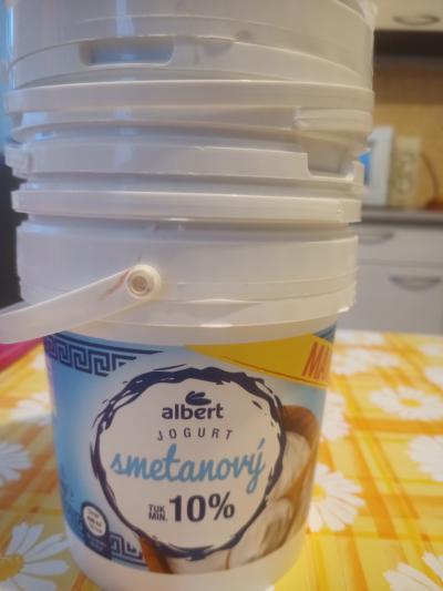 Jogurt plastic container