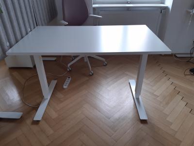 Psací, kancelářský stůl IKEA 120x60cm, polohovací