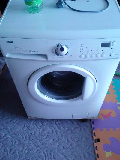 pracka zanussi zws7108 nepere