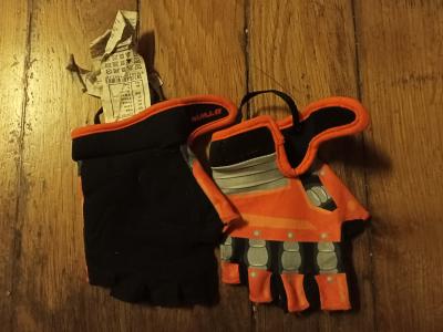 Cyklo rukavice-rezervace