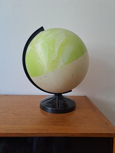 Korpus retro globusu na tvorbu