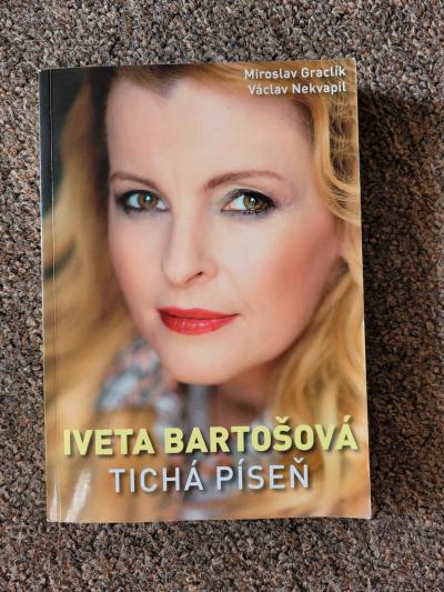 Kniha - Iveta Bartošová