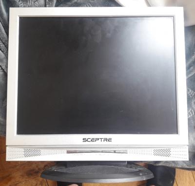 Monitor 15"