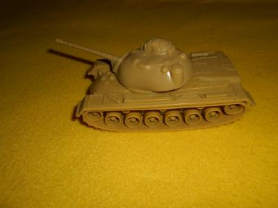 Tank větší