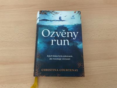 Christina Courtenay Ozvěny run