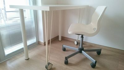 Psací stůl a židle Ikea