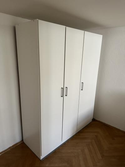 Šatní skříň Ikea