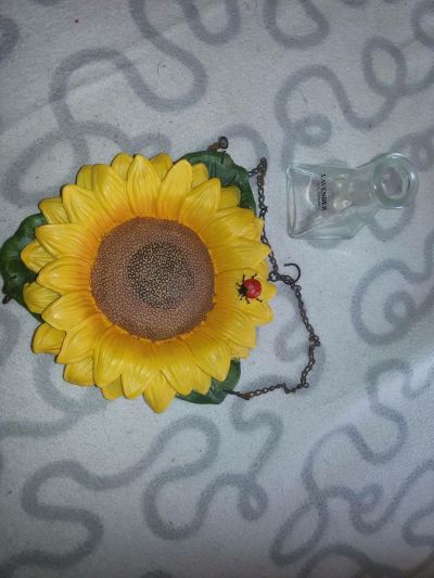 Slunečnice na zeď + mala sklenena vazicka