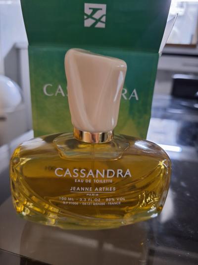 Toaletni voda nova Cassandra 100ml