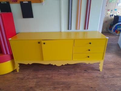 Žlutá Skřínka Ikea trollsta Sideboard