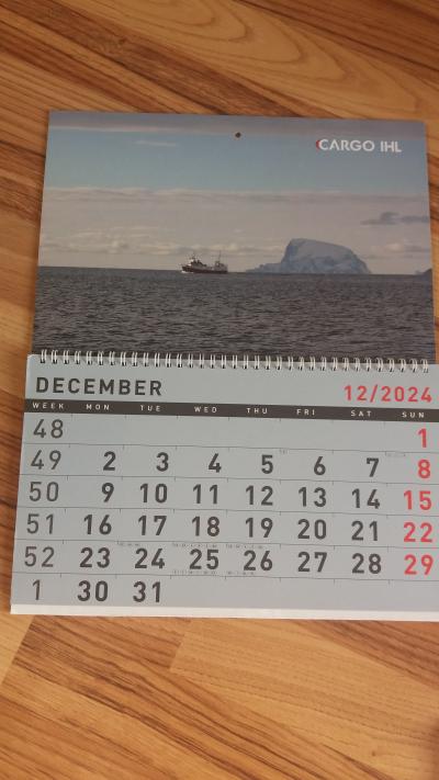 Jednoduchý kalendář šíře 31cm 12/2024 - 11/2025
