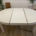 Rozkládací jídelní stůl IKEA - masivní, bytelný