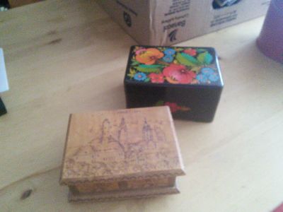 Dvě dřevěné krabičky
